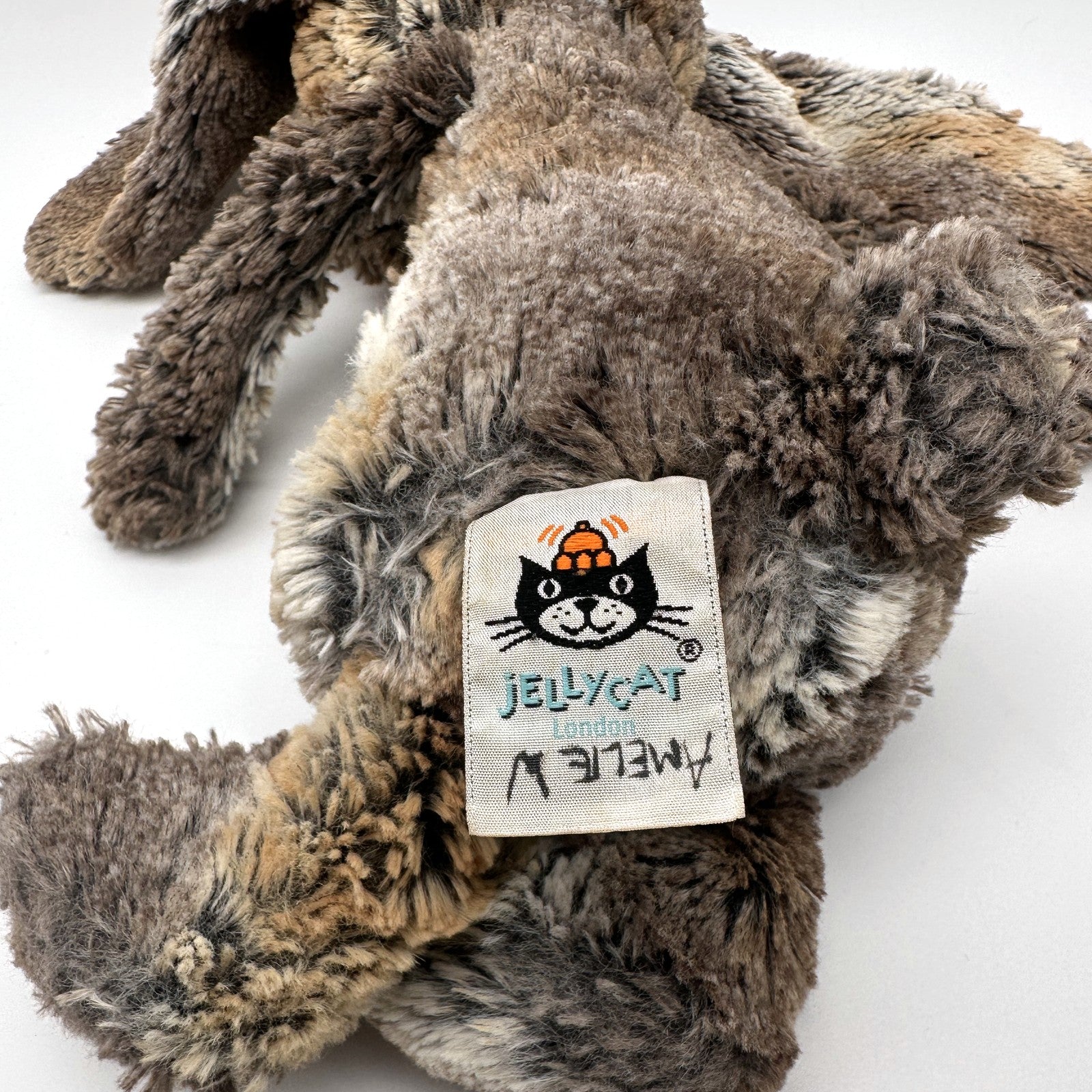 Jellycat Bashful Bunny 'Amelie' · brown/tan medium