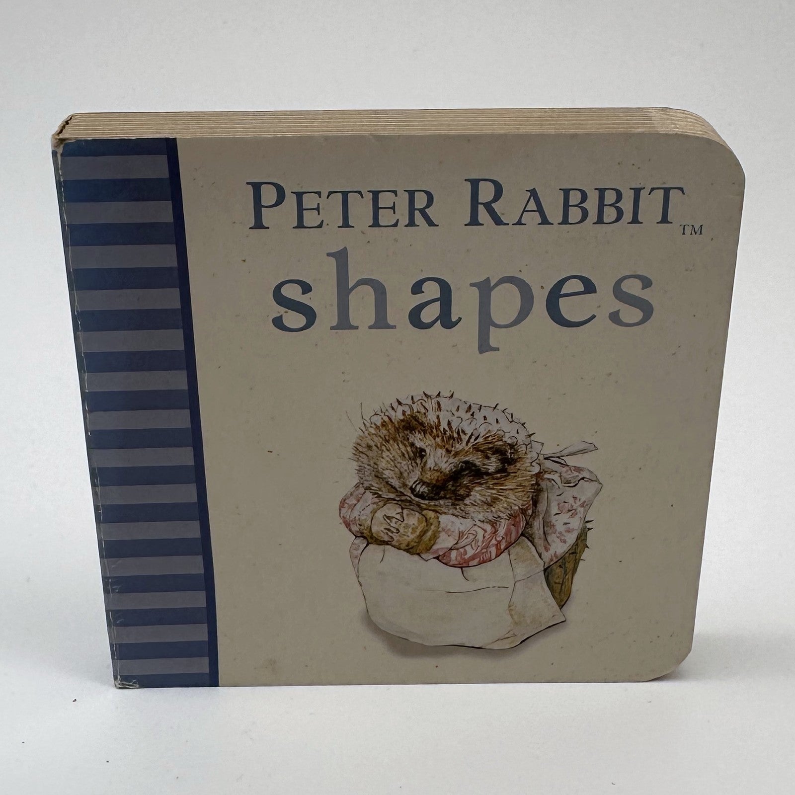 Peter Rabbit: Shapes · board book